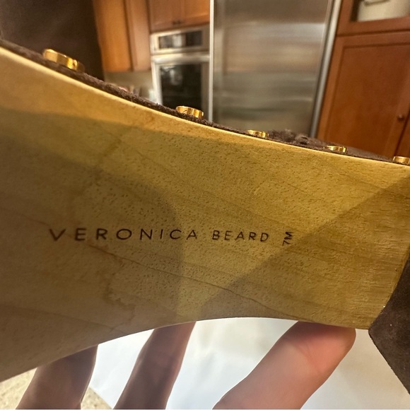 Veronica Beard PRISTINE Glendale suede clog boot Sz 7 espresso color gold rivets - Picture 8 of 16